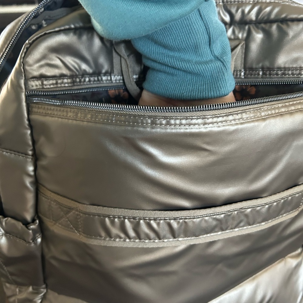 ✨ Lug Sonata ✨Convertible Huge  Metallic Walnut Bag✨ Video Link i. descript - Picture 7 of 9